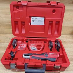Milwaukee 2473-22 M12 FORCE LOGIC Press Tool Kit with Jaws - DN38