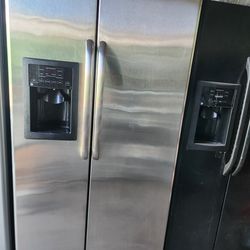 G/E  Stainless Steel Side By Side Refrigerator