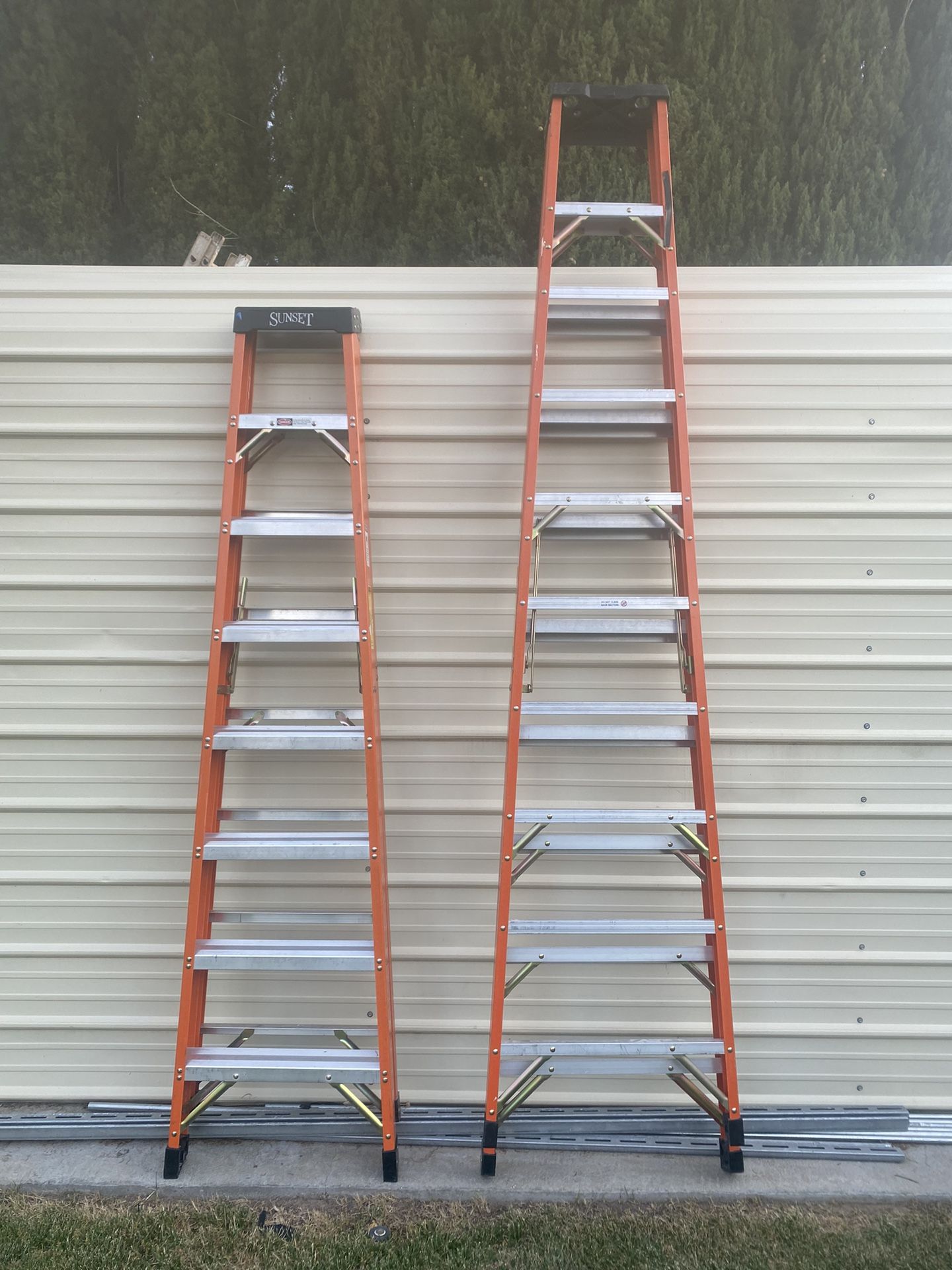 Fiberglass Ladders 8ft & 10 Ft