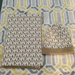 Hat & Scarf Michael Kors