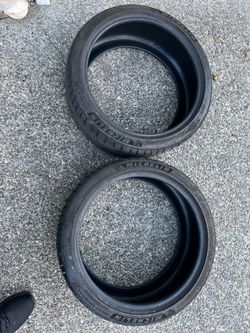 Lot of 2 Michelin Pilot Sport 4S 225/40R19