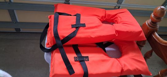 2 Stearns Adult Life Jacket