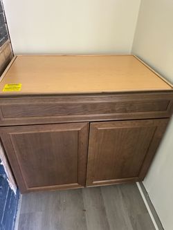 NEW Shenandoah Pro Kitchen Cabinets – Lowe’s – White & Cherry – 4 Cabinets