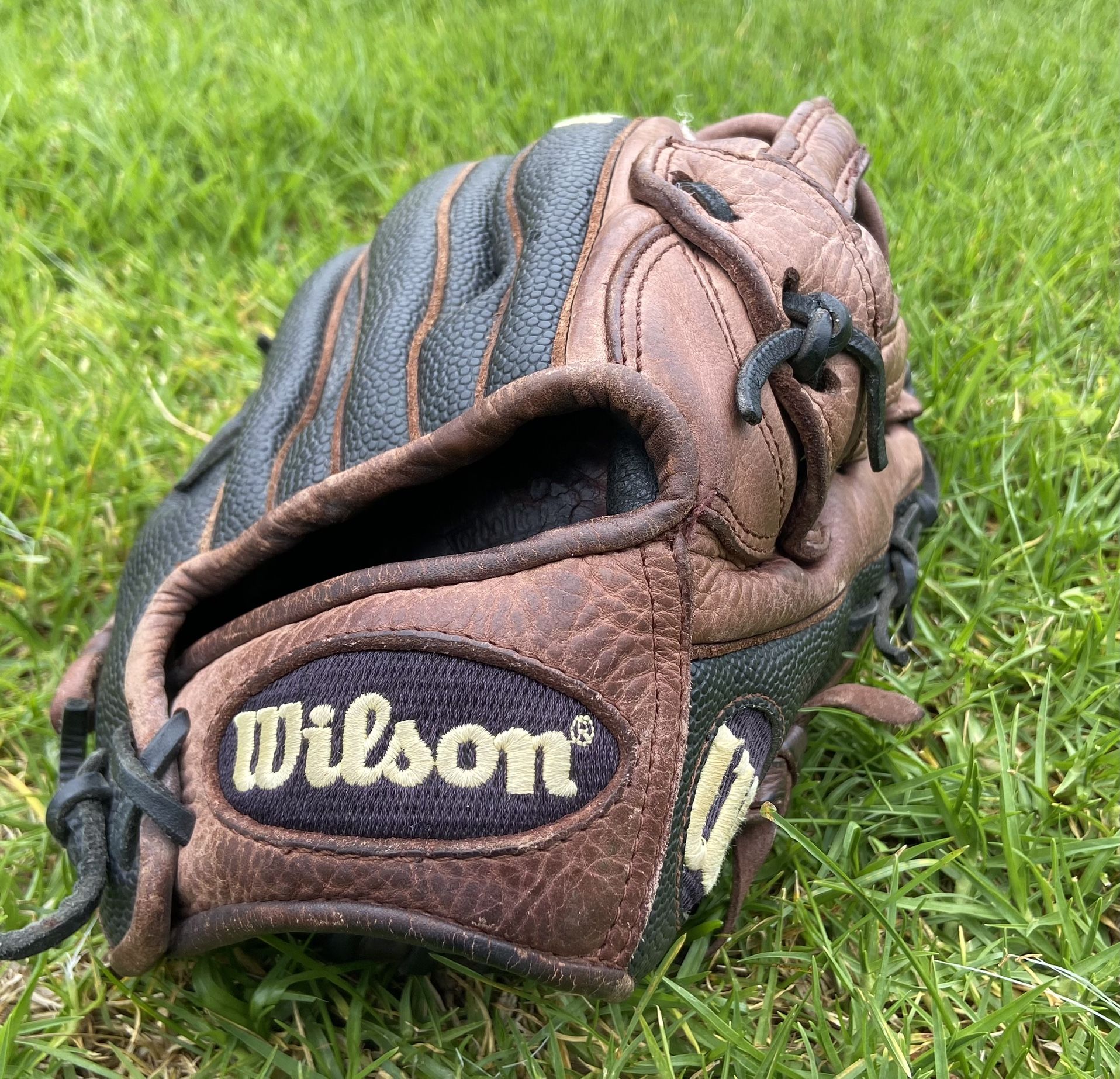 Wilson A1000 Baseball Glove