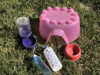 Animal’s water & food containers, igloo