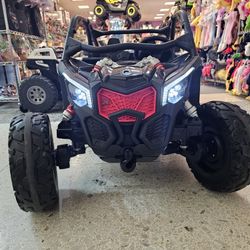 Canam maverick can-am 24v , 4x4 , A control remoto, pantalla para videos , asientos de piel , llantas de goma , luces led , amortiguadres , Bluetooth 