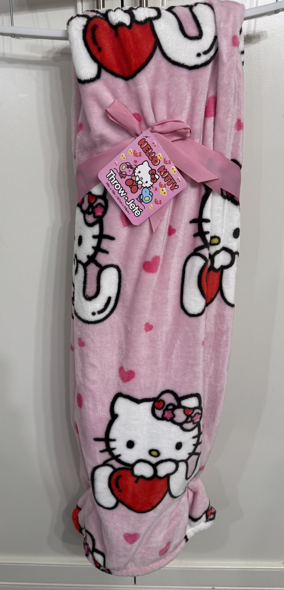 Hello Kitty Throw