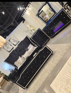 ✨️4pc Queen, King Bedrooms ✨️ Furniture Sectionals, Dining Avail