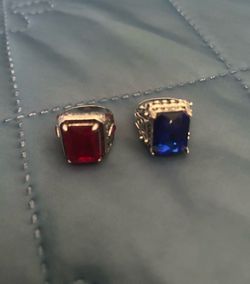 Selling 2 Men’s stainless steel ring size 8, new