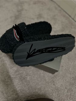 Balenciaga slides