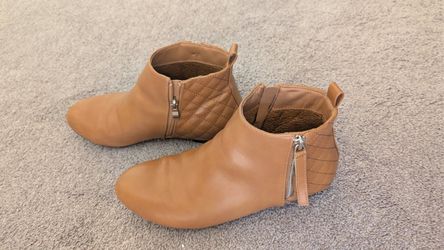 MaxMuxun tan quilted ankle boots, size 8.5