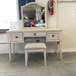 Robbinsdale 3pc Vanity Set