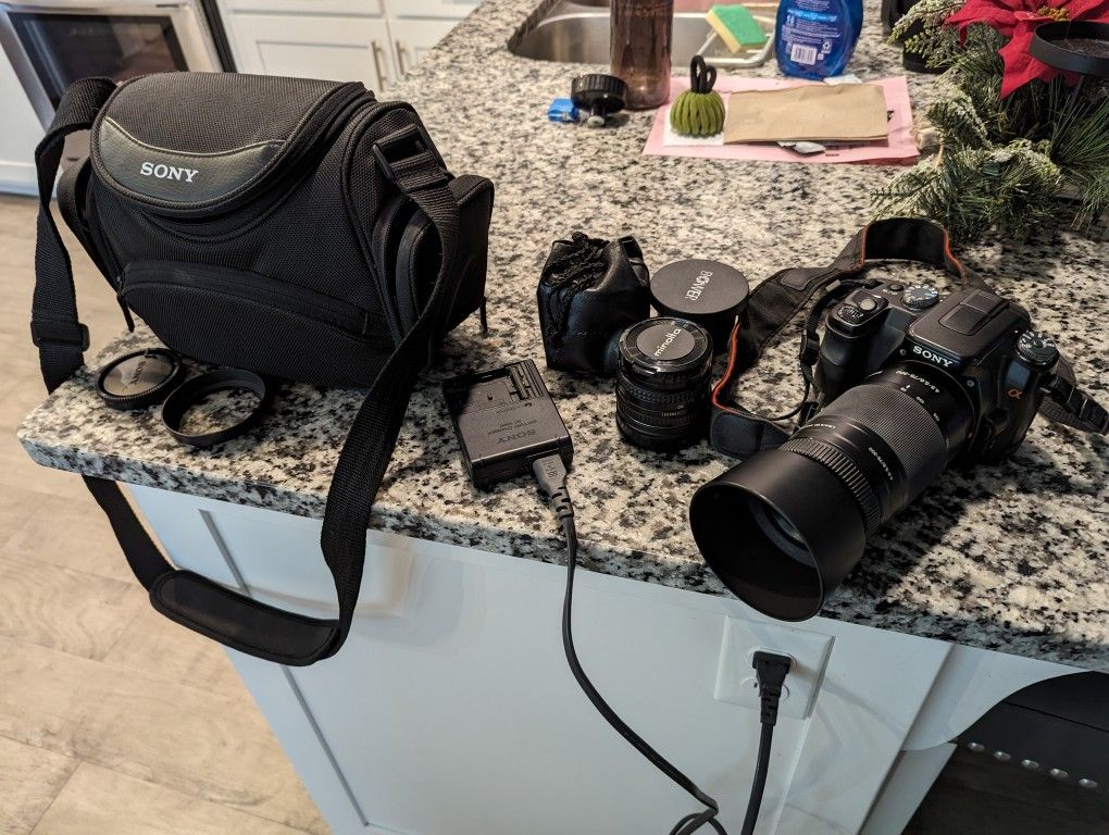 Sony A100 Alpha Camera Kit, Includes Bag! $200 OBO