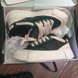 Chunky Sneakers Size 10