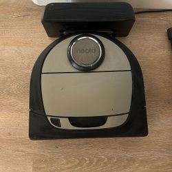 Neato Robotics Botvac D7 Connected robot