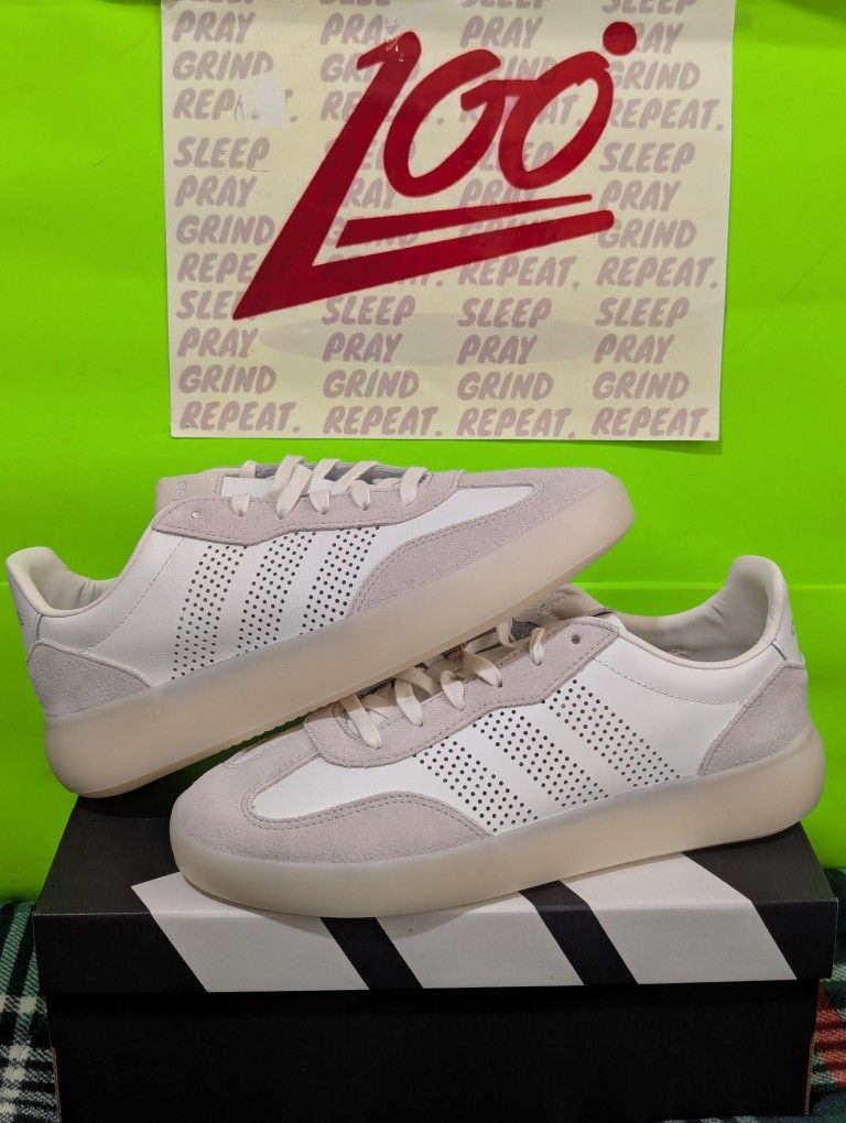adidas barreda core white 8M / 10.5M/ 13M NEW