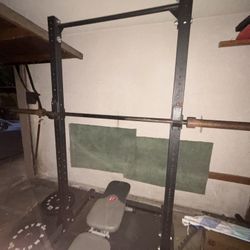 SQAUT RACK WITH WEIGHTS AND BENCH