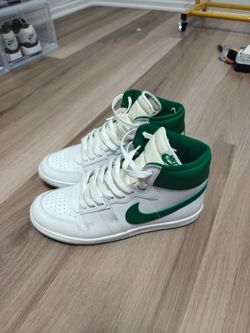Nike Air Ship Size 9 like new