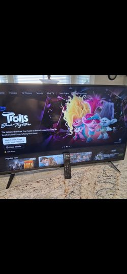 43-in Samsung Smart TV with remote like new $80 no less