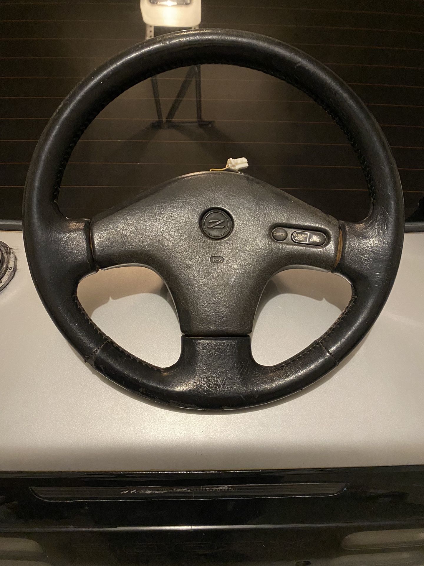 専用 32 300zx z32 OEM Steering Wheel 1990 *bagless for Sale in Las Vegas