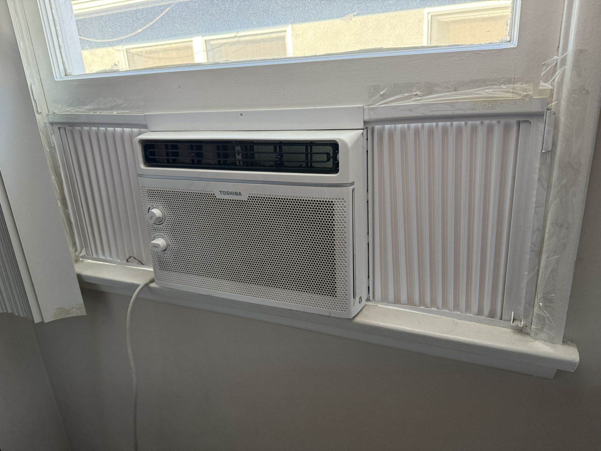 Windowsill AC Unit