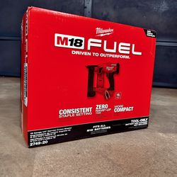 Milwaukee M18 FUEL Brushless Cordless 18-Gauge 1/4” Narrow Crown Stapler (Tool Only)