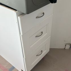 Kitchen Kabinets White Color Make an Offer 