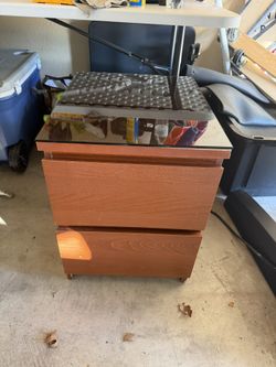 Modern 2-Drawer Nightstand / Side Table – Glass Top