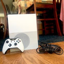 1tb Xbox One S in excellent condition