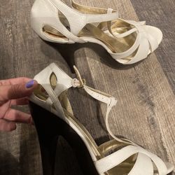 8.5 White Heels