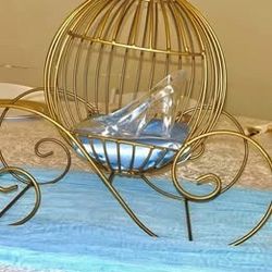 GOLD CARRIAGE CENTERPIECES