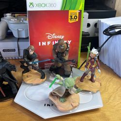 Xbox 360 - Disney Infinity 3.0 And Figures