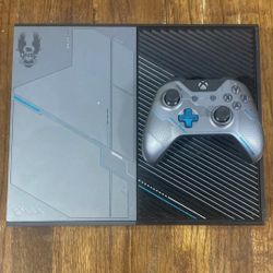 Halo 5 Xbox One Console