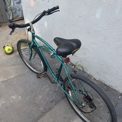 2 bicicletas 1 de hombre y 1 de mujer