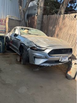 2020 ford mustang for parts only