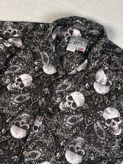 Halloween Skull Shirt Large