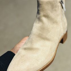 Women’s Boots Size 10 