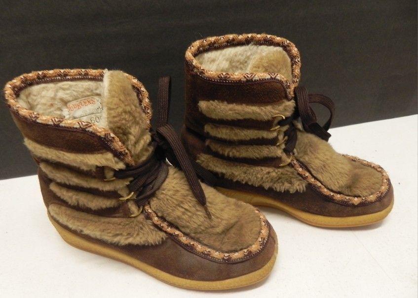 VINTAGE YODELERS WINTER BOOTS FUR-LINED WITH SUEDE - WOMENS SIZE 5 1/2