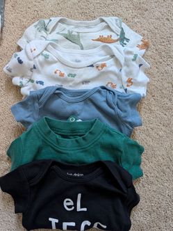 Baby Onesie Bundle Set of 5 size 6 months