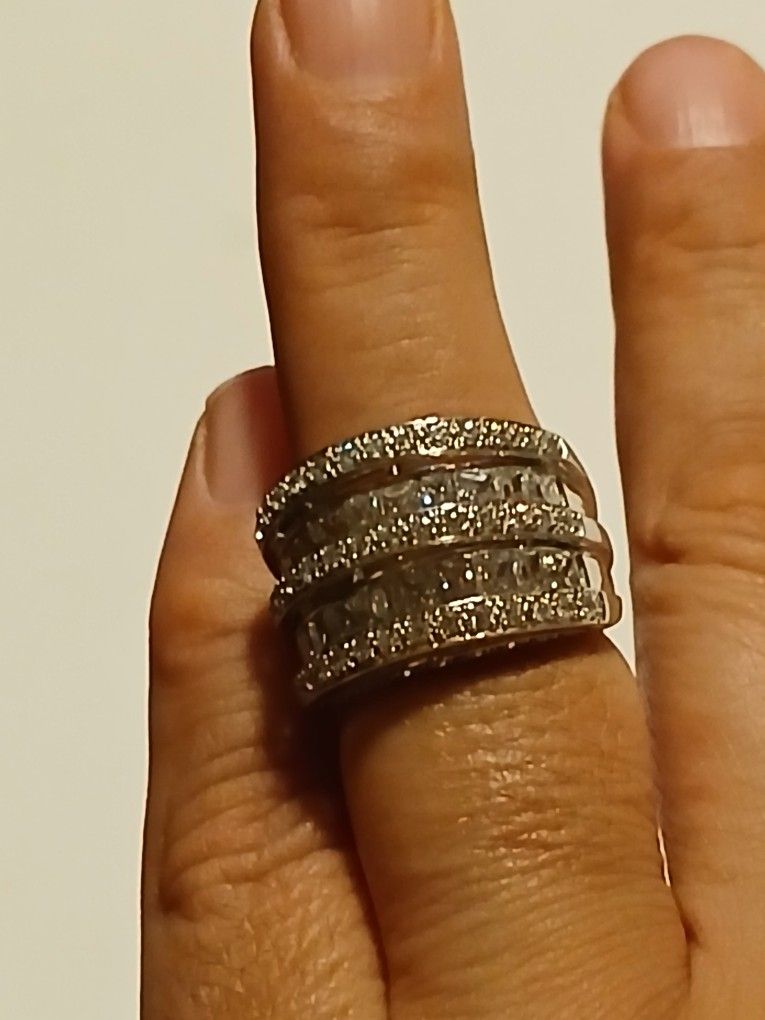 STERLING SILVER RING SZ7