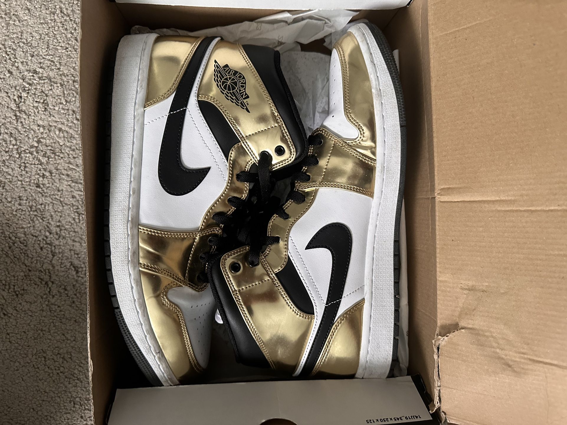 Air Jordan 1 Metallic