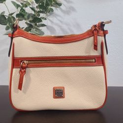 Dooney And BOURKE ladies Purse