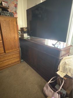 Large Walnut TV stand! 60inches
