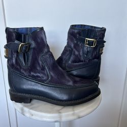 Women's boots size 40 Italy.
