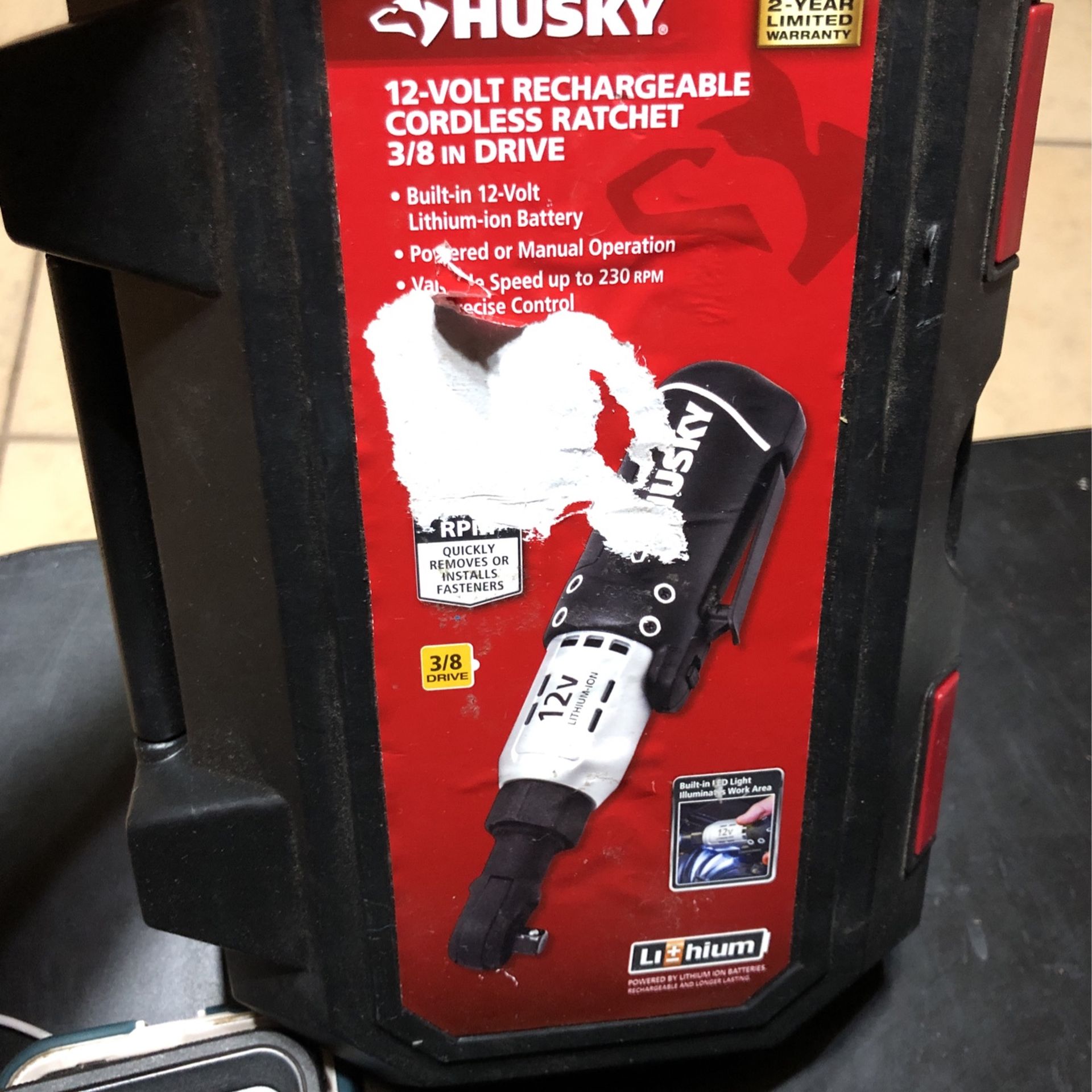 Husky 12 Volt Cordless Ratchet 3/8in Drive
