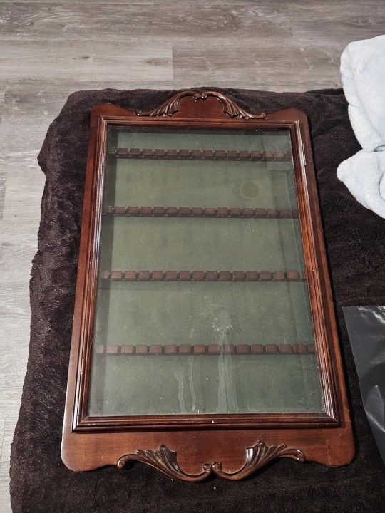 VTG Souvenir SPOON Glass DISPLAY CASE Mahogany Bombay Company Holds 60 Spoons