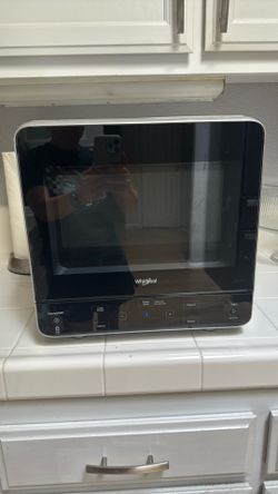 College/small apartment Microwave