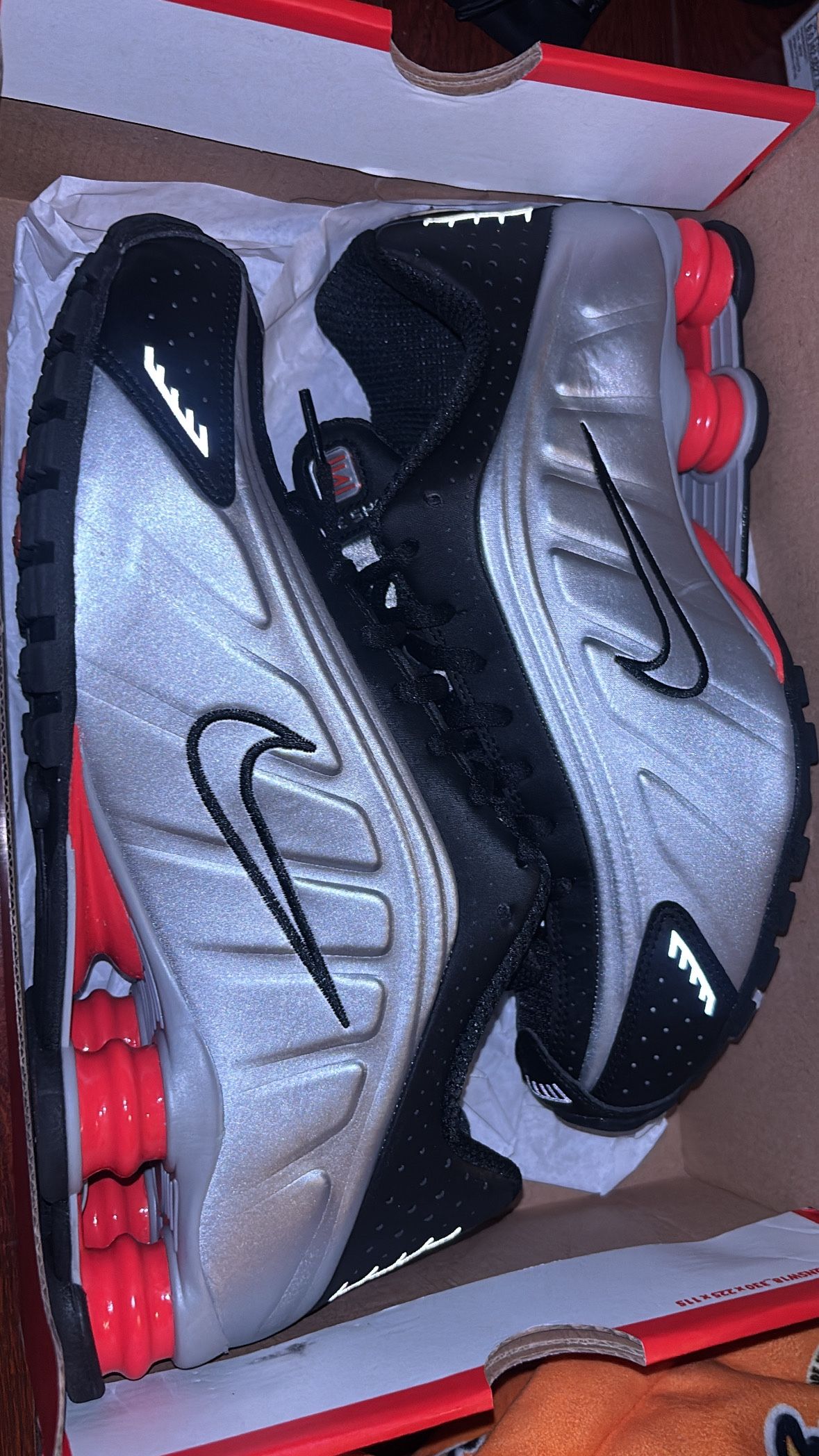 Nike Shox R4 Size 8.5 