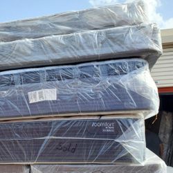 King size new thick pillow top bed can deliver 