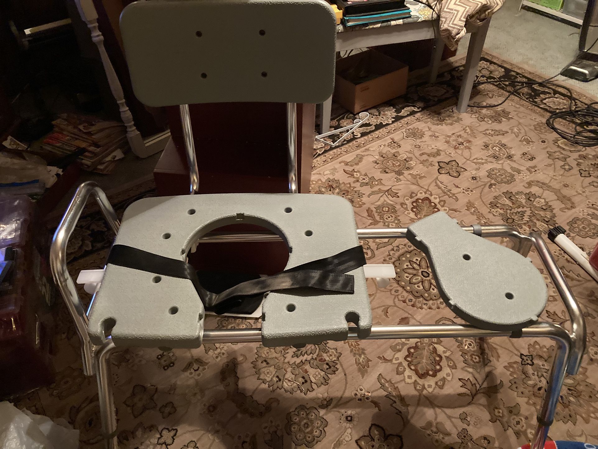 HEAVY DUTY BATH/SHOWER/TOILET TRANSFER CHAIR